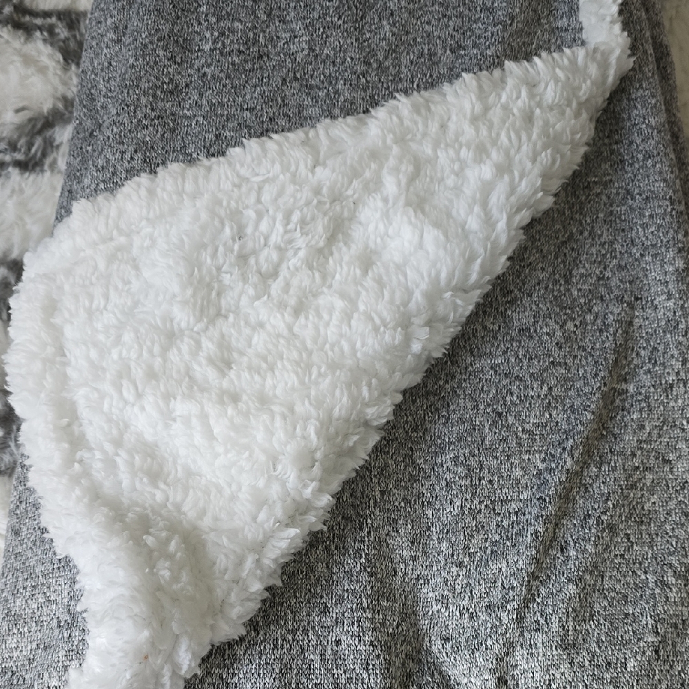 Rae Dunn Charcoal Relax Blanket - Picture 4 of 6